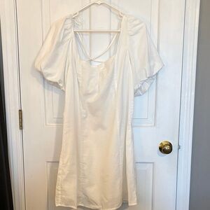 Divided large Stylish white cotton and linen Puff Sleeve Top bnwt
